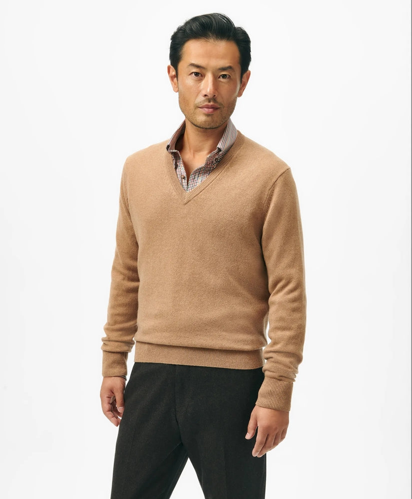 3-Ply Cashmere V-Neck Sweater / Brooks Brothers Men