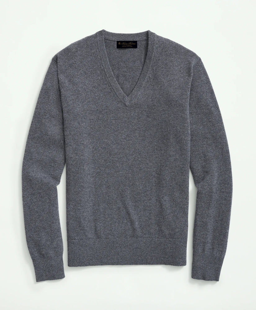 3-Ply Cashmere V-Neck Sweater / Brooks Brothers Men