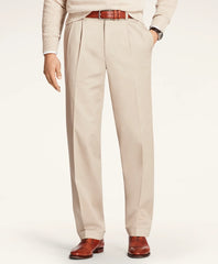 Pleated Traditional Fit Cotton Advantage Chino / Brooks Brothers Men